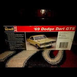 Revell 69 Dodge Dart GTS model kit NIB